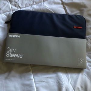 Incase Laptop Sleeve